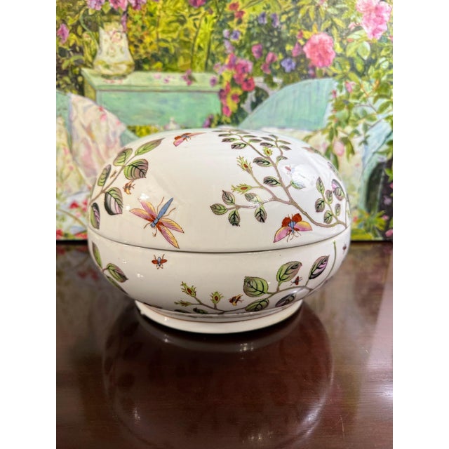 Late 20th Century Large Chinoiserie Porcelain Lidded Box Centerpiece With Butterflies Dragonflies and Floral Design For Sale - Image 5 of 9