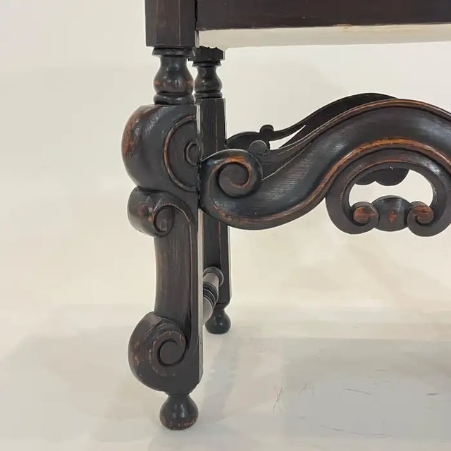 Brown 19th Century Italian Baroque Carved Stool or Bench, Linen and Oak, Italy 1800s For Sale - Image 8 of 12