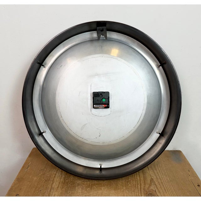 Large Industrial Bakelite Factory Wall Clock from Pragotron, 1960s For Sale - Image 16 of 17