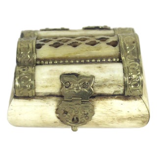 Vintage Camel Bone and Brass Box, Brass Inlay, Lidded, Carving, Hinged Lid Ring Box, Brown Ivory Gold Trinket For Sale