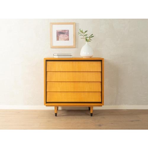 1950s Chest of Drawers, Oldenburger Möbelwerkstätten perfect design: flawless proportions and visible attention to...