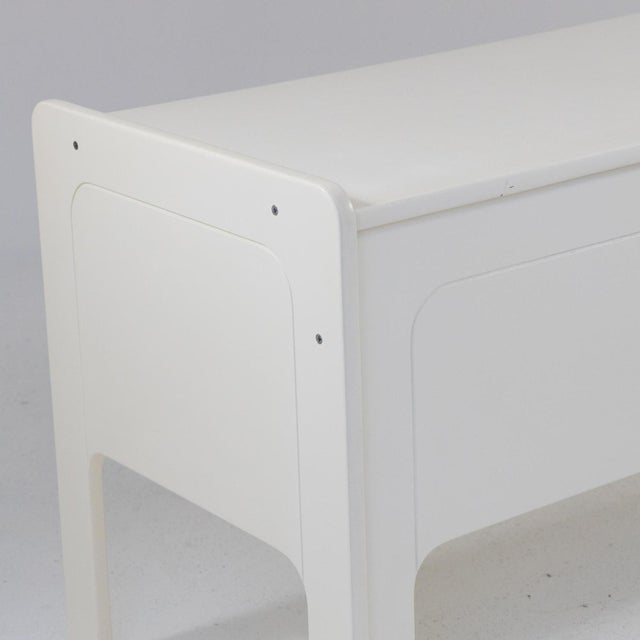 White lacquered Wooden Desk, 1970s For Sale - Image 9 of 10