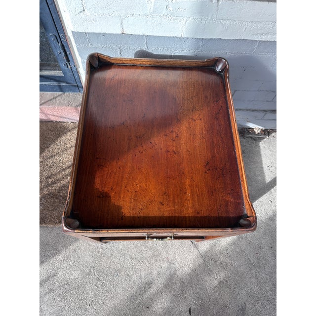 1970s Vintage English Mahogany End Table by Caledonian Inc For Sale - Image 13 of 18