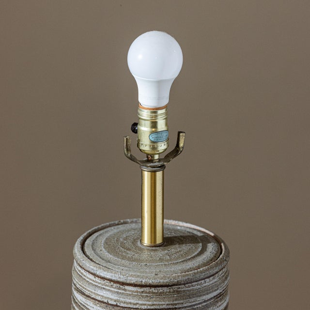 1960s Bob Kinzie Studio Pottery Table Lamp for Affiliated Craftsmen, Early Unsigned Example For Sale - Image 13 of 14