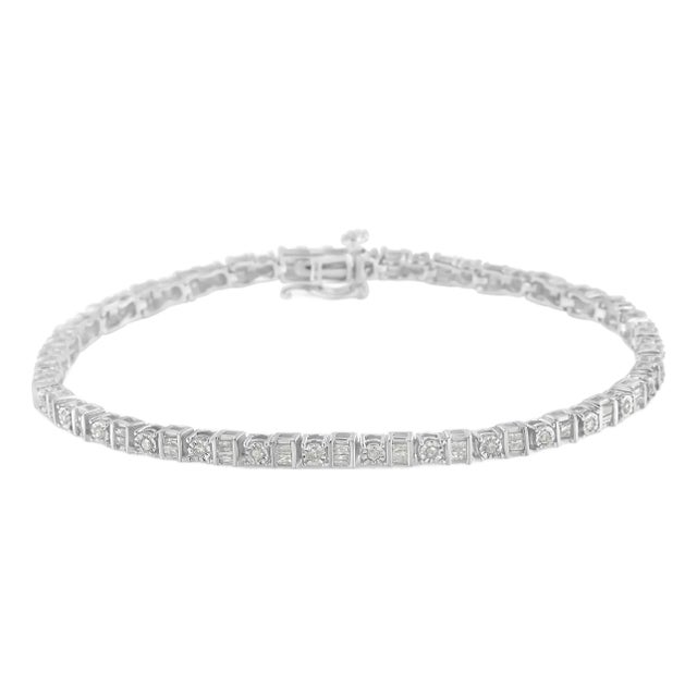 .925 Sterling Silver 1.0 Cttw Round & Baguette Cut Diamond 7" Alternating Round and Square Station Tennis Bracelet (I-J Color, I3 Clarity) For Sale