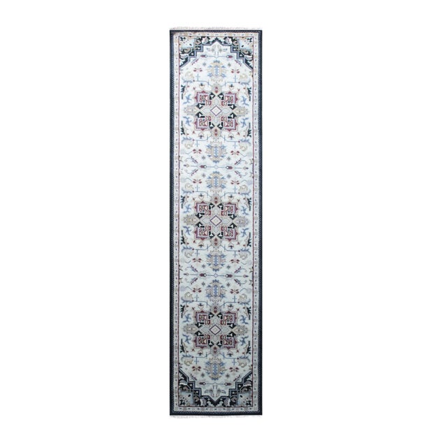 2'6"x8 Luxurious Beige Medallion Traditional Hand Knotted Wool Carpet Rug For Sale In New York - Image 6 of 6