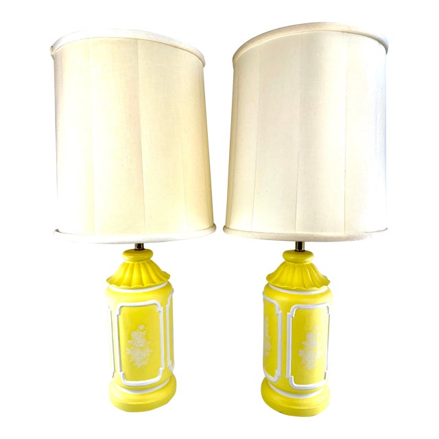 Vintage Mid-Century Ceramic Table Lamps in Sunny Yellow, a Pair For Sale