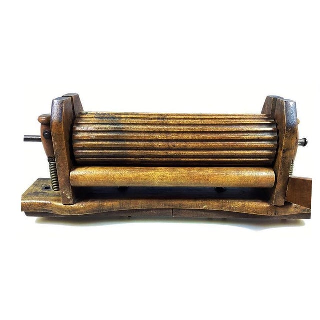 Victorian Antique Farmhouse Wooden Clothes Wringer ~ Hand Crank ~ (Circa 1870-80’s) For Sale - Image 3 of 5