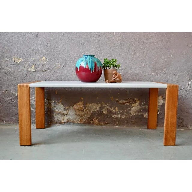 Sobriety, simplicity and sweetness characterize this ASKO rectangular coffee table. It is made of light shade oak, we have...