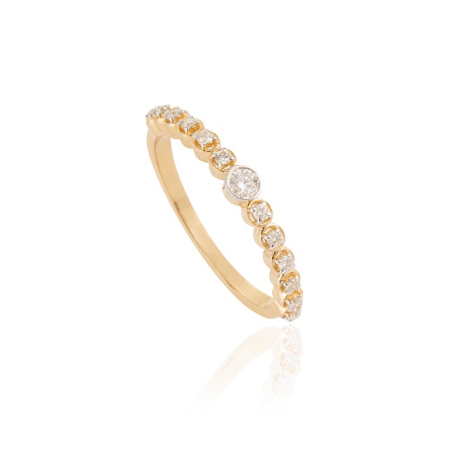 VR Jewels Bezel Set Center Diamond Anniversary Band in 14k Yellow Gold Size 5.5 For Sale - Image 4 of 17