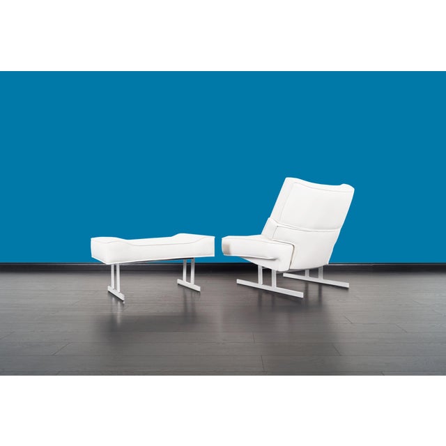 Metal Mid-Century Leather and Chrome Reclining Lounge Chair and Ottoman For Sale - Image 7 of 13