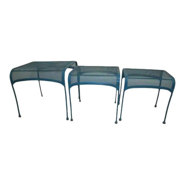 Nesting Patio Garden Metal Wire Side Tables Blue 1980s Salterini Style Set of 3 For Sale