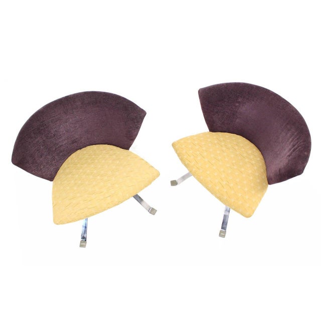 Mid-Century Modern Pair of Saporiti Italian Mid Century Modern Fan Back Two Tone Lounge Chairs MINT For Sale - Image 3 of 7