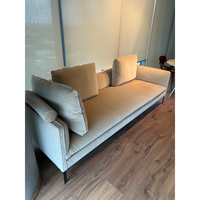 For sale is a Molteni&C Paul Sofa designed by Vincent Van Duysen. Purchased new from BeDesign, an authorized Molteni&C...
