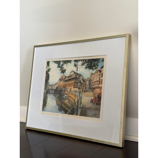 1960s Strasbourg Petite France “Maison Des Tanneurs” French Architectural Cityscape Lithograph on Watercolor Paper, Framed For Sale - Image 4 of 7
