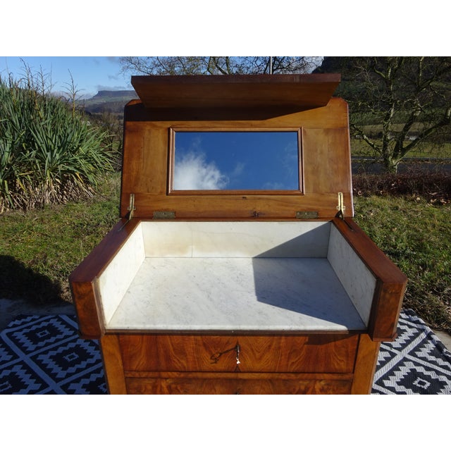 Louis Philippe Burr Walnut Washstand with Railway-Style Mechanism For Sale - Image 5 of 18