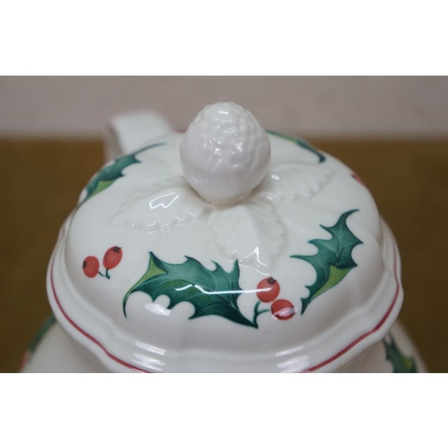 Mid 20th Century Villeroy & Boch Holly & Berry Christmas Pattern Dinner Service Set for 12 - 74pc For Sale - Image 14 of 16