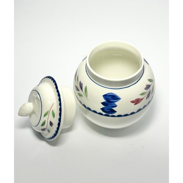 White 1990s Adams “Lancaster” Pair of Ironstone Creamer & Sugar Bowl For Sale - Image 8 of 11