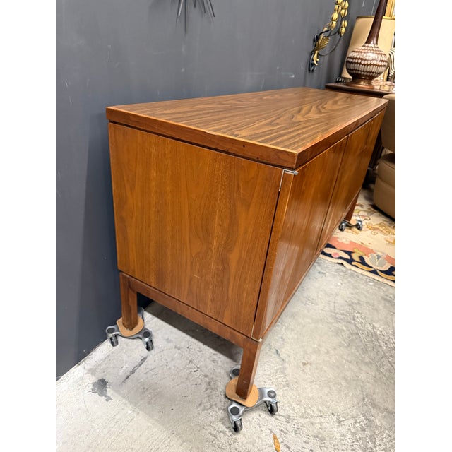 1960s 1960s Mid-Century Modern Executive Walnut Credenza With File Drawers For Sale - Image 5 of 10