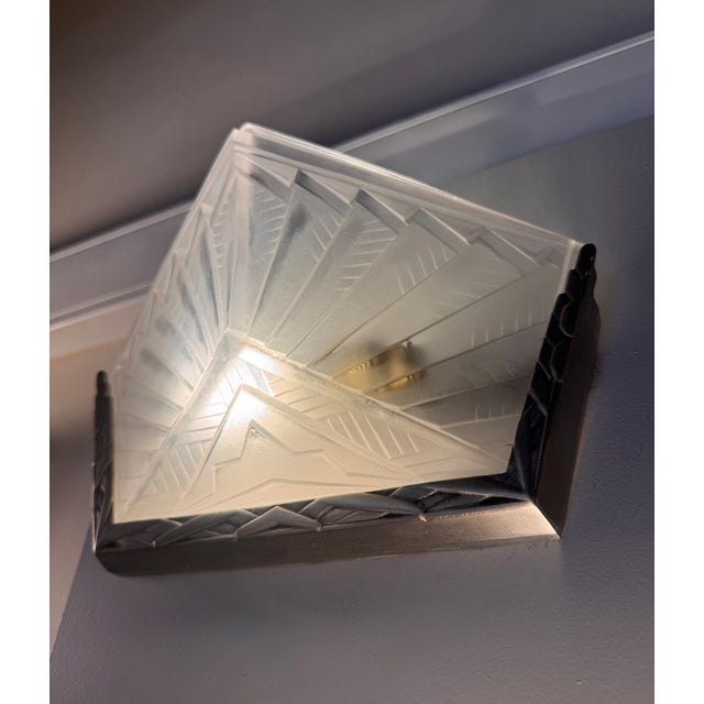 Art Deco Wall Lights in Pressed Glass and Nickel-Plated Bronze, Set of 2 For Sale - Image 9 of 18