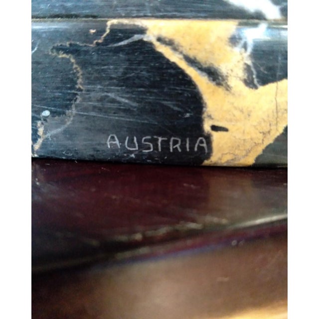 Austrian Art Deco Bronze Big Cat Double Inkwell Desk Set on Black Veined Marble For Sale In New York - Image 6 of 7