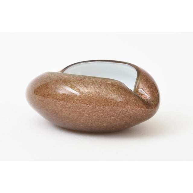 Seguso A.V. Vintage Murano Style White Cased Copper and Gold Aventurine Murano Cinched Bowl or Ashtray 60's For Sale - Image 4 of 12