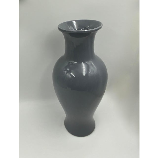 1980s 1984 Haeger #4170 American Made Gray Vase with Sticker on Base For Sale - Image 5 of 11