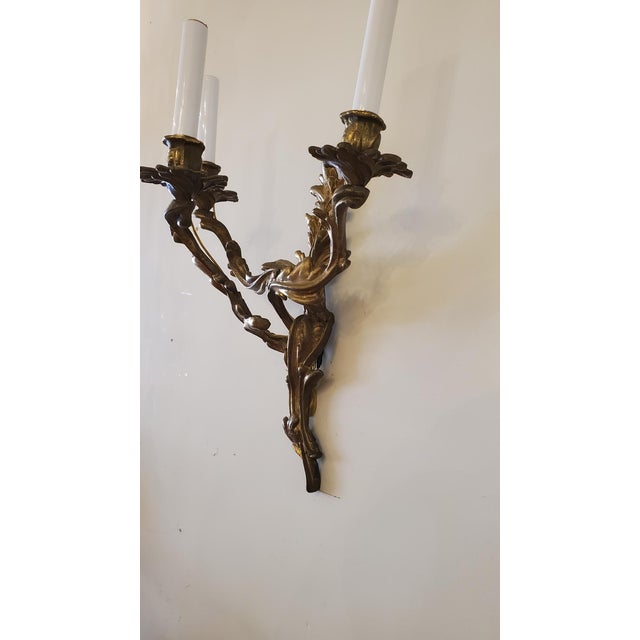 French Louis Vx Style Brass Wall Light For Sale - Image 3 of 5