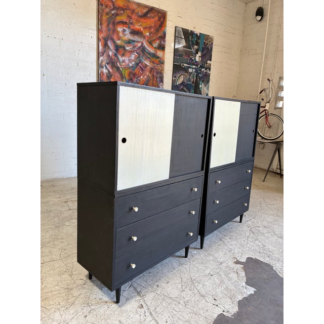 Paul McCobb Mid Century Modern Black and White Cabinet in the Style of Paul McCobb For Sale - Image 4 of 5