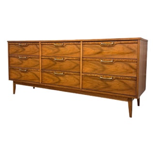 1970s Vintage Mid Century Modern 9-Drawer Dresser With Walnut Burl Accents and Original Brass Finished Handles For Sale