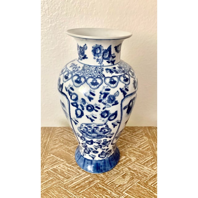 Vintage Chinoiserie Classic Blue on White Vase For Sale - Image 4 of 6