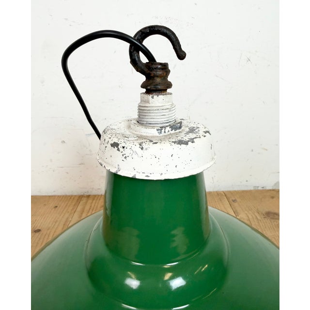 British Industrial Green Enamel Factory Pendant Lamp, 1960s For Sale - Image 13 of 16