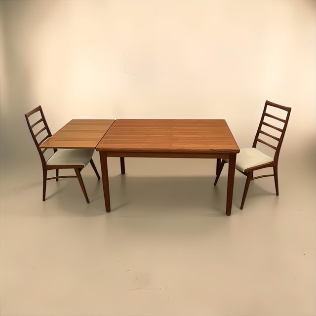 Mid-Century Modern Vintage Danish Extendable Teak Dining Table, 1960s For Sale - Image 3 of 18