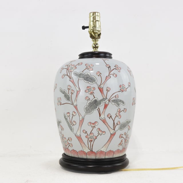 Chinese Vintage Chinese Porcelain Ginger Jar Table Lamp With Floral Motif For Sale - Image 3 of 9
