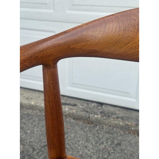 Original Hans Wegner for Johannes Hansen "The Chair" Teak and Leather Round Chair 60s For Sale - Image 14 of 15