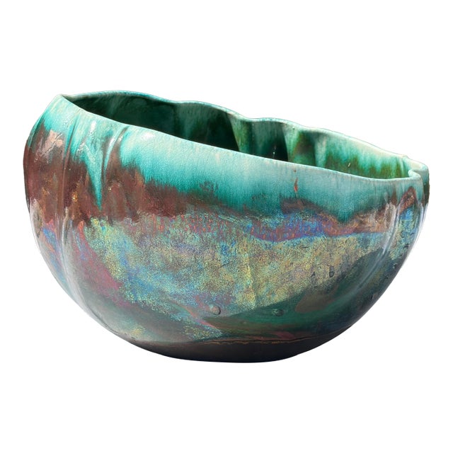 Vintage 1970s Tony Evans Signed Raku Pottery Centerpiece Bowl – Iridescent Peacock & Copper Luster (#73) For Sale