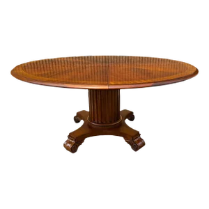 Henredon Large Mahogany Band With Satinwood Inlaid Round Dining Table With Leaf