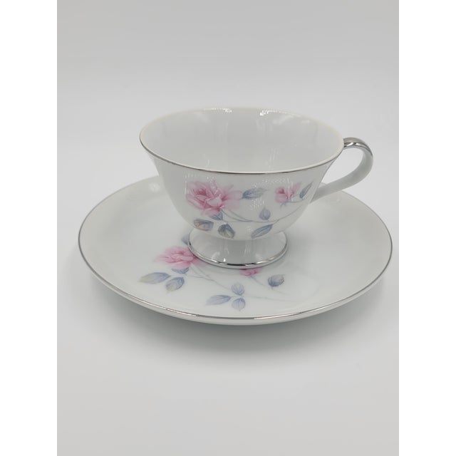 Hollywood Regency Mid 20th Century Norleans Japan "Contessa" Pink Rose Teacups & Saucers - Set of 4 For Sale - Image 3 of 10
