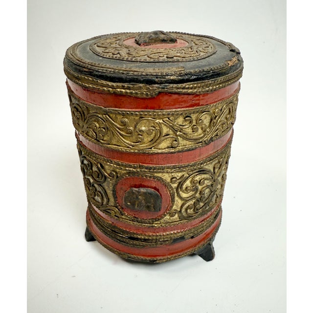 Paint Antique Burmese Lacquerware Betel Box Kun It W/ Liner Red & Gilt 19th / Early 20th C. For Sale - Image 7 of 10