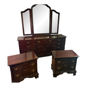 Late 20th Century Traditional Solid Cherry Kincaid Bedroom Set (Dresser With Mirror, 2 Nightstands), Made in Usa