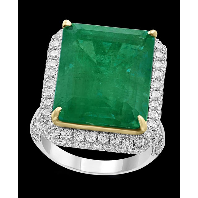 AGL Certified 13.10 Ct Emerald Cut Colombian Emerald Diamond 18K Gold Ring A classic, cocktail / Engagement ring 13.1...