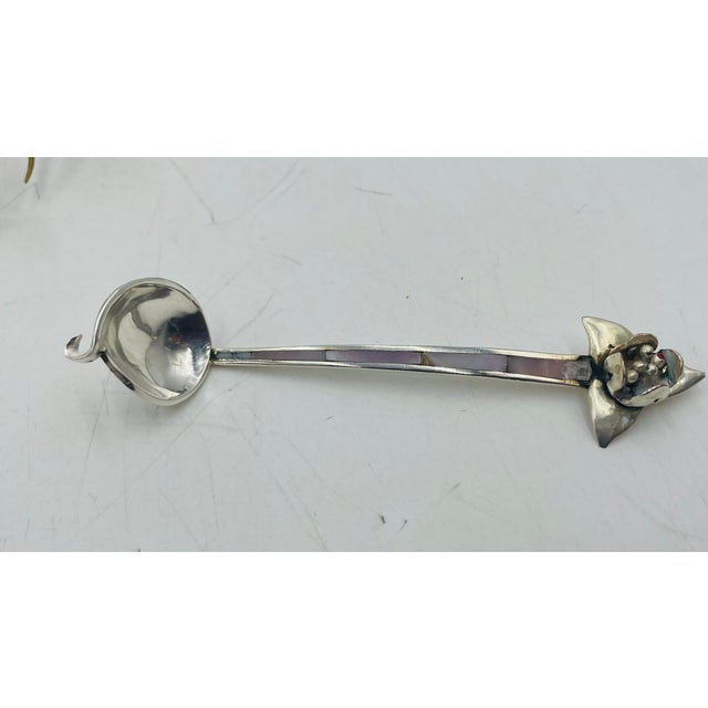 Los Castillo Silver Hummingbird Creamer, Sugar & Ladle, Taxco 1960s For Sale - Image 14 of 18