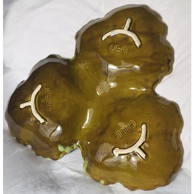 LastChance!1970's Majolica Style California Pottery Serving Plate in Moss Green For Sale In Seattle - Image 6 of 10