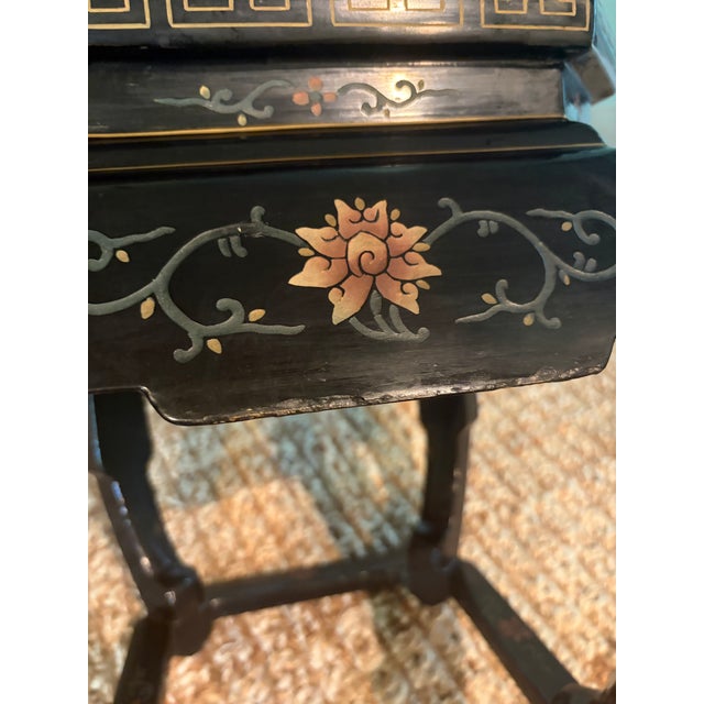 Paint Early 20th Century Chinoiserie Black Lacquer Wood Stool / Side Table For Sale - Image 7 of 10
