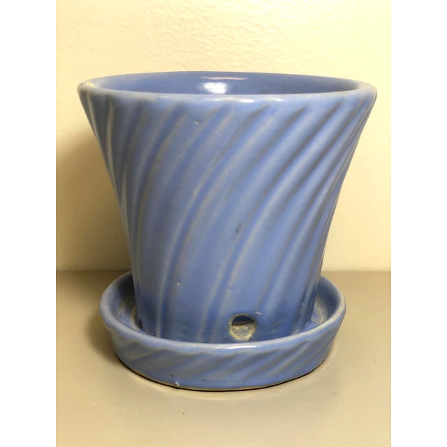 Vintage 1960s Mid-Century Flowerpot and Attached Saucer For Sale In Los Angeles - Image 6 of 6