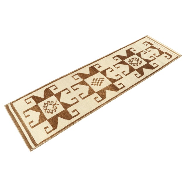 Tribal Vintage Tribal Runner in White & Beige-Brown Medallion Patterns For Sale - Image 3 of 8