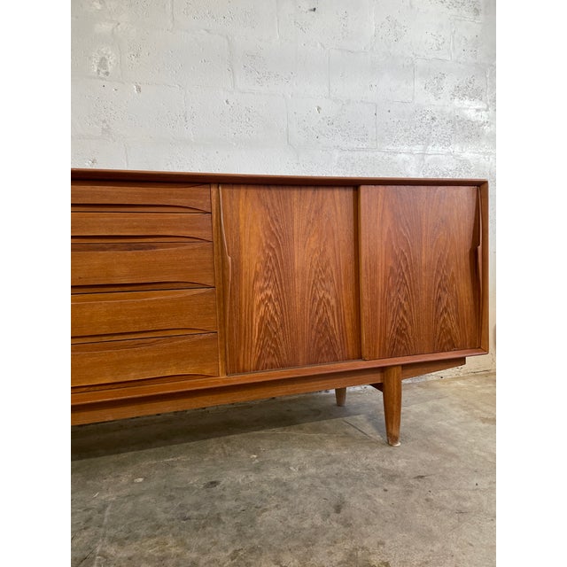 Arne Vodder for Skovby 7738 Mid Century Danish Teak Credenza For Sale - Image 13 of 14