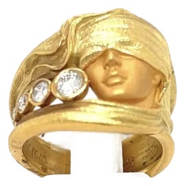 Example of Carrera y Carrera Jewelry and Accessories