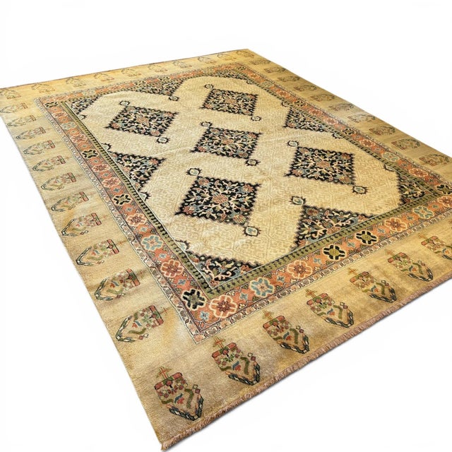 Traditional Vintage Serapi-Inspired Rug | 8'10" X 11'3" | Diamond Medallion Design | Handwoven Wool Rug For Sale - Image 3 of 5