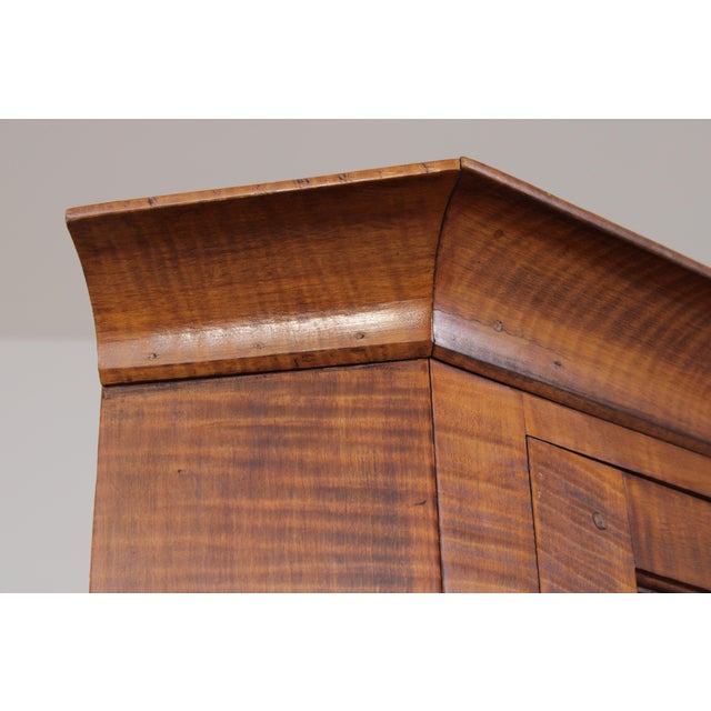 American Early 17th C. Tiger Maple Corner China Cabinet For Sale - Image 10 of 14
